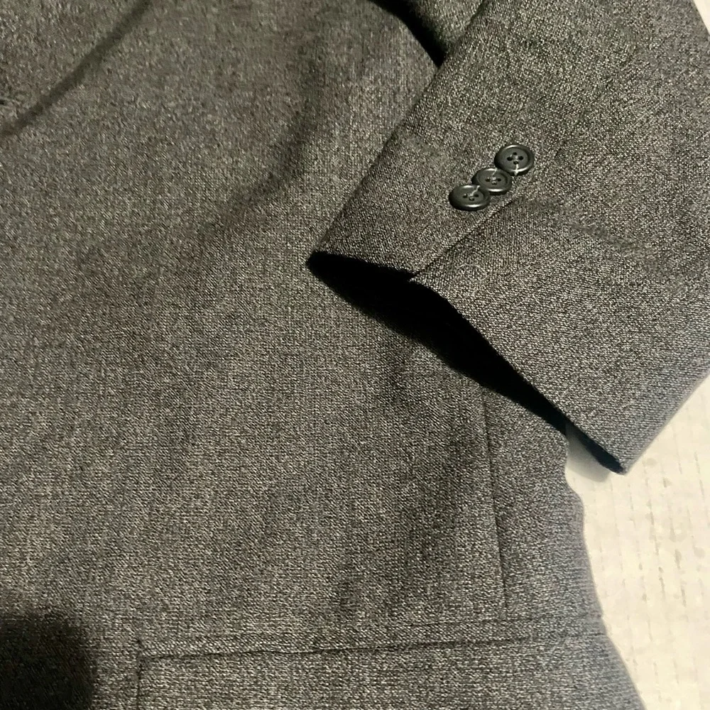 FIORAVANTI NEW YORK Gray Slim-Fit Sport Coat with Subtle Pattern